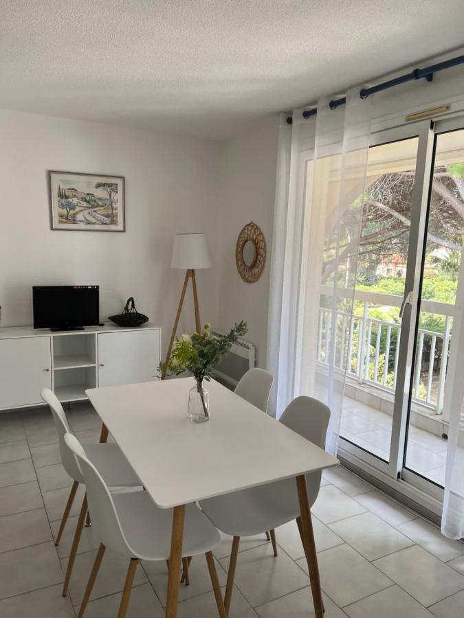 Superbe Appartement Cosy Vue Mer Pieds Dans L'Eau Cavalaire-sur-Mer Zewnętrze zdjęcie